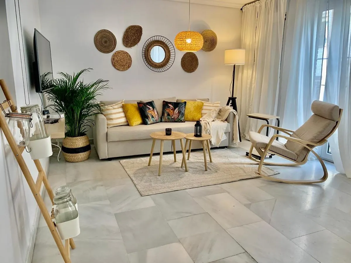 Homely Malaga Larios 0*,  Spanien